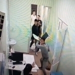 Shifokorga stul otgan talabaga nisbatan jinoyat ishi qo‘zg‘atildi