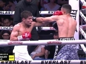 Akhmadaliyev stops Castillo in Mexico, secures clash with Inou (video)