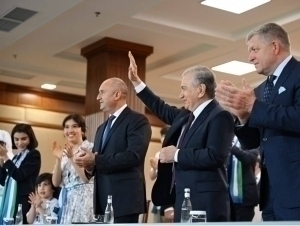 Mirziyoyev attends football match with family and visiting leaders