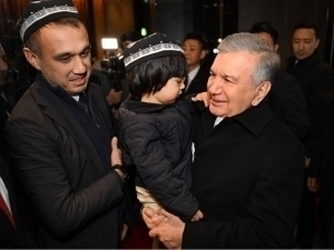 Shavkat Mirziyoyev Yaponiyadagi o‘zbekistonliklar bilan uchrashdi