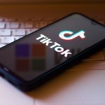 Harbiylarning xizmat telefonlariga TikTok ilovasini o‘rnatish taqiqlandi