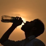 Hindistonda anomal issiq 166 odamning “yostig‘ini quritdi”
