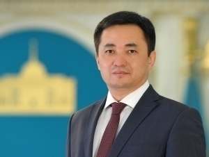 Тўқаевга яқин партия етакчиси Қурултой раиси бўлди