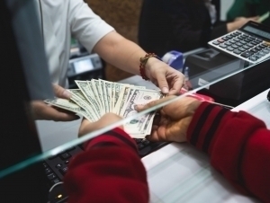 Доллар курси кўтарилди