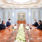 Shavkat Mirziyoyev Tojikiston Bosh vazirini qabul qildi