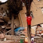 Туркияда бинолар қулашига алоқадор 600 дан ортиқ киши терговга тортилди