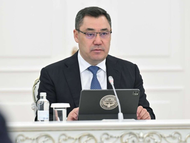 “Muammolarni WhatsApp’dan yuboradi”. Mulozim Japarovning ish uslubi haqida gapirdi