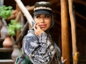 Хонанда Манзура муаллифлик ҳуқуқини бузиб қўшиқ айтди