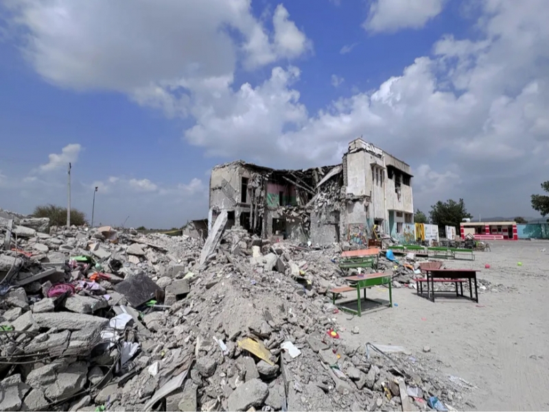 Eronda qizlar maktabi bombalandi. AQSH aybini tan olmayapti