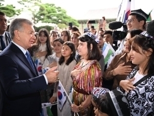 Shavkat Mirziyoyev Koreyadagi o‘zbekistonliklar bilan muloqot qildi 