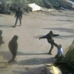 Isroil ko‘chmanchilari falastinlik qariyani kaltakladi (video) 