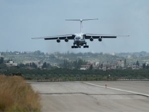 Россия самолётлари Суриядаги ҳарбий базага парвозларни тиклади – ОАВ