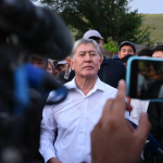 “Qumtor” va turklar uchun pasportlar — Atamboyev yana ikki yirik jinoyatda ayblanishi mumkin