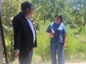 “Jarima urasiz”. Shahrisabz hokimi xonadonlarda “tozalik reydi” o‘tkazdi (video)