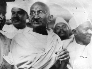 Mahatma Gandining qo‘lyozmalari rekord narxda sotildi