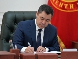 Japarov bir kunda 8 ta hokimni ishdan oldi