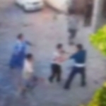 Samarqandda profilaktika inspektorini urganlar qamoqqa olindi (video)
