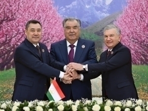 Japarov Rahmon bilan janjalga Mirziyoyev yakun yasaganini aytdi (video)