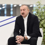 Алиев Арманистон билан тинчлик битими тузмоқчи. Иккинчи томон эса жим 