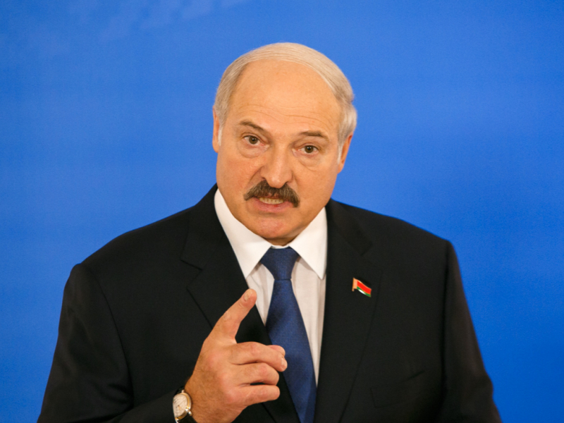 Пандемия пайтида оммавий изоляция одамларни ўлдиради - Лукашенко