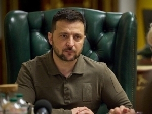 Зеленский Бош вазирликка номзод кўрсатди ҳамда Мудофаа вазирини ишдан олди
