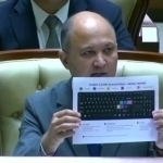Yangi alifbo uchun klaviaturada alohida tugmalar paydo bo‘ladi