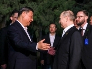 Си Цзиньпин Украинадаги уруш сабабли илк бор Путинни танқид қилди