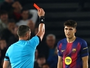 “Barselona” YeCHLda qizil kartochka olish bo‘yicha peshqadamga aylandi