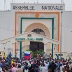 Nigerda vaziyat jiddiy. Armiya ham isyonchilar tomoniga o‘tdi