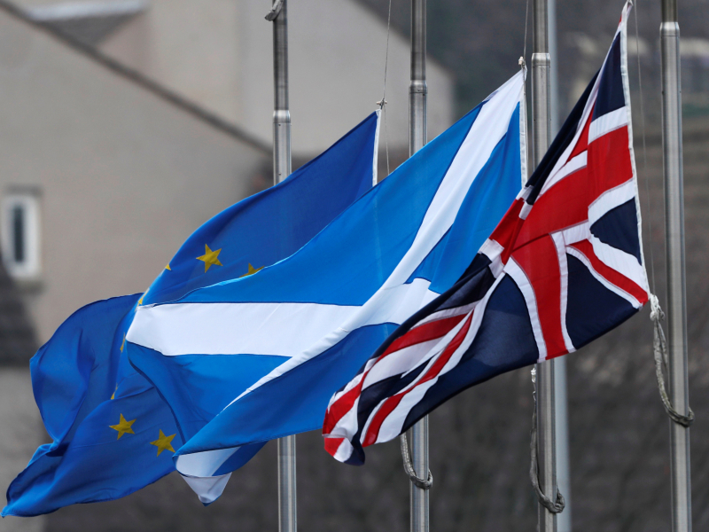 Шотландия етакчиси мамлакатни ЕИга қайтаришга ваъда берди