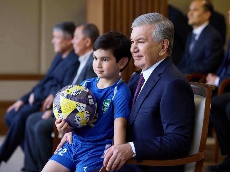 Shavkat Mirziyoyev futbolni qayerda va kim bilan ko‘rishi ma’lum bo‘ldi