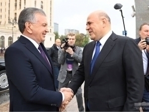 Mishustin meets with Mirziyoyev