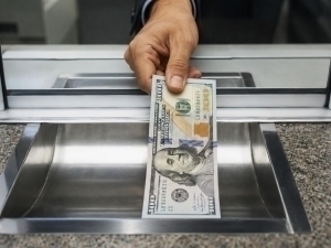 Ketma-ket ko‘tarilishdan so‘ng dollar kursi pasaydi