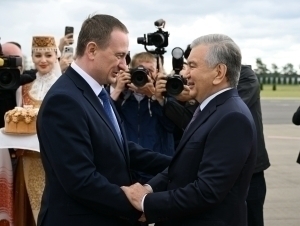 Шавкат Мирзиёев Беларусга етиб борди