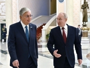 Putin To‘qayev bilan AQSH va Ukraina masalasini muhokama qildi