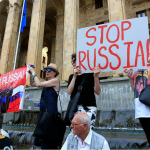 Грузияда нималар бўляпти? Халқ Россияга қарши намойишларга чиқди