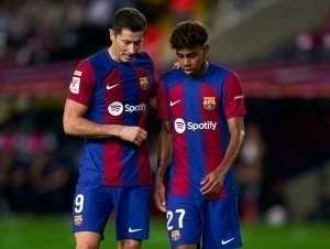 Ichimdagi dushmanlarim. Yamal va Pedri Levandovski o‘rnida boshqa hujumchini ko‘rmoqchi