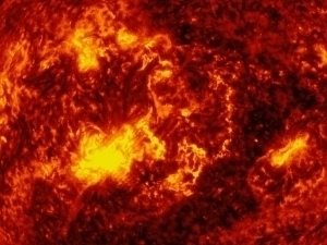 Қуёшда 3 ҳафта ичида биринчи марта чақнаш содир бўлди