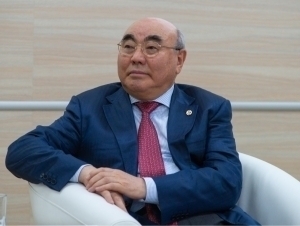 Yana bir iqtisodchi Akayevning Karimov haqidagi fikrlariga munosabat bildirdi