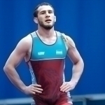Razambek Jamalov Olimpiada medalini naqd qildi