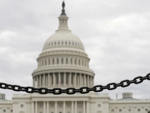 Шатдаун сабабли АҚШнинг Украинага ҳарбий ёрдами музлатилди