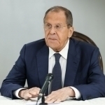 Lavrov Ukrainaga kim xavfsizlik kafolati berishi kerakligini aytdi