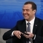Medvedev Ukraina va Fransiya o‘rtasidagi kelishuvga noodatiy munosabat bildirdi
