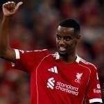 Исак катта танаффусдан сўнг “Ливерпуль” машғулотларига қайтди