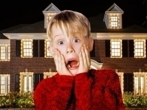 Disney+ Kevinning uyini pechenedan qurdi (video)