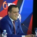 IBA prezidenti Rufat Risqiyevga Malibu-2 sovg‘a qildi