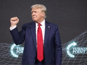 Трамп мусулмонларни Рамазон ойи билан табриклади