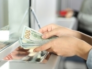 Dollar kursi keskin tushdi