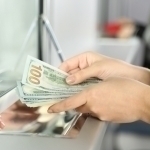 Dollar kursi keskin tushdi