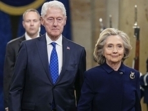 Эпштейн иши: Клинтонлар судда кўрсатма беради